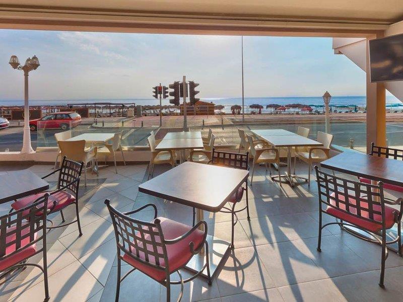 Mackenzie Beach Hotel Larnaca Inreriör bild