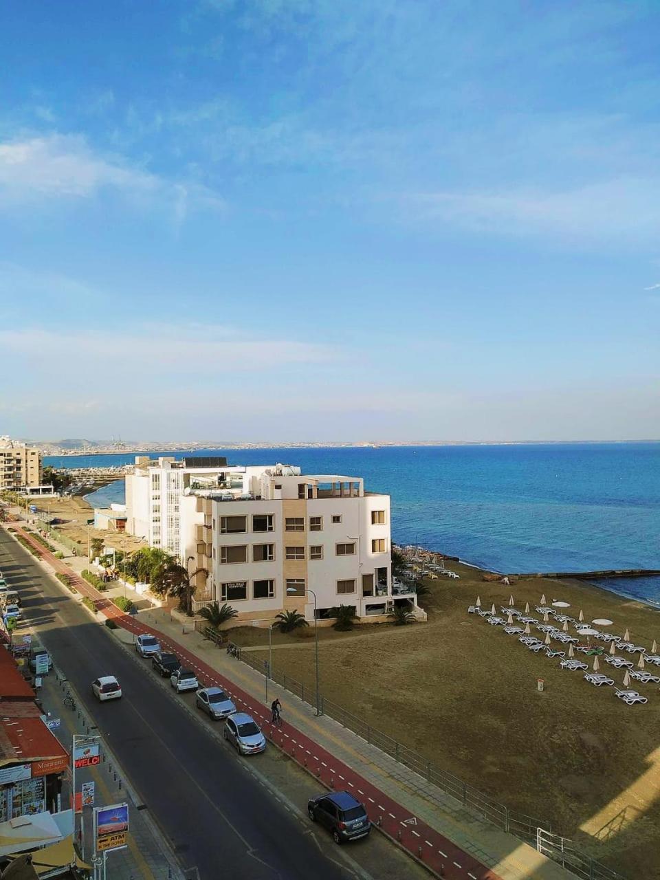 Mackenzie Beach Hotel Larnaca Exteriör bild