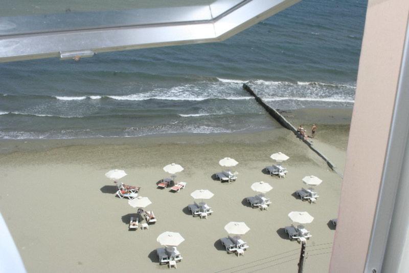 Mackenzie Beach Hotel Larnaca Bekvämligheter bild